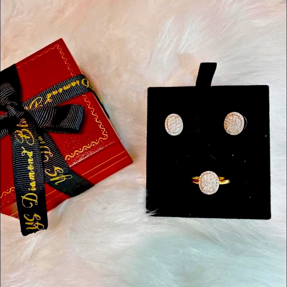 14 Karat Gold ring/earing set with diamonds